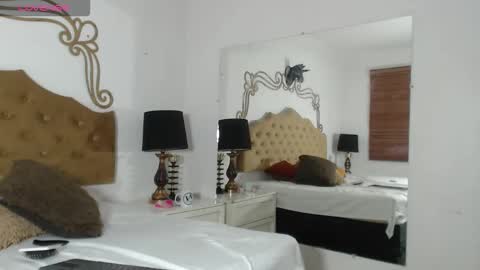 Snapshot of adara_ferrara chatting on October 2025 09:31:02 PM Adara Ferrara online show from October 2025 09:31:02 PM