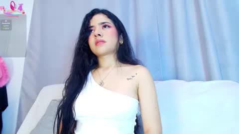 Snapshot of adara_johnson_ chatting on November 2025 11:42:02 AM Adara Johnson online show from November 2025 11:42:02 AM