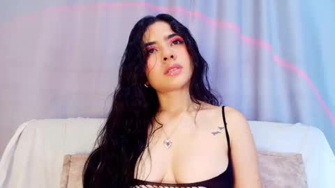 Snapshot of adara_johnson_ chatting on November 2025 11:45:01 AM Adara Johnson online show from November 2025 11:45:01 AM