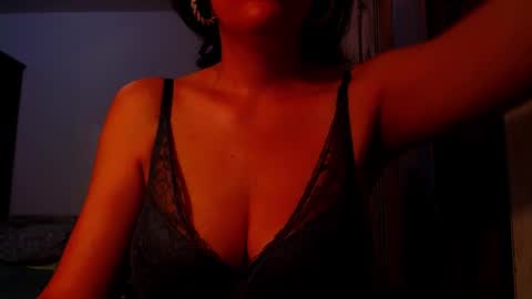 Snapshot of addicted2uts chatting on October 2025 08:49:01 PM amy online show from October 2025 08:49:01 PM