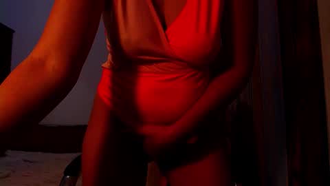 Snapshot of addicted2uts chatting on October 2025 11:18:01 PM amy online show from October 2025 11:18:01 PM