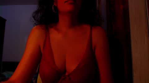 Snapshot of addicted2uts chatting on November 2025 11:27:02 PM amy online show from November 2025 11:27:02 PM