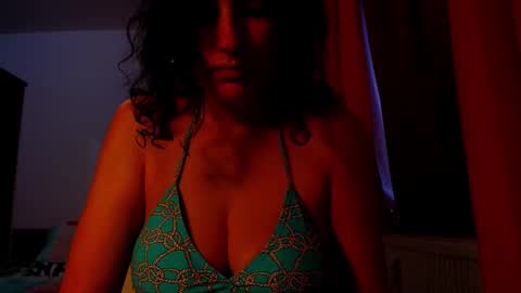 Snapshot of addicted2uts chatting on November 2025 01:04:02 PM amy online show from November 2025 01:04:02 PM