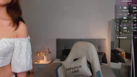 Snapshot of addy_moon chatting on September 2025 10:22:02 PM Addy online show from September 2025 10:22:02 PM