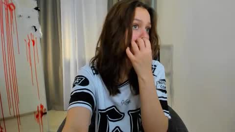 Snapshot of addy_moon chatting on October 2025 04:14:02 PM Addy online show from October 2025 04:14:02 PM