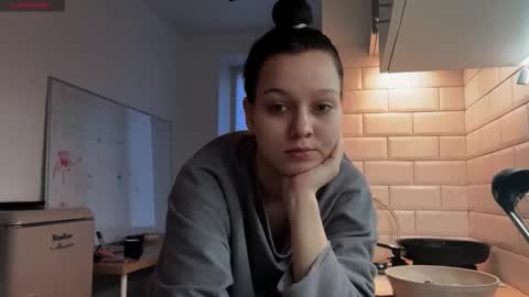 Snapshot of addy_moon chatting on November 2025 10:28:02 AM Addy online show from November 2025 10:28:02 AM