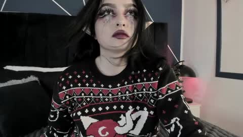 Snapshot of adeelinee chatting on December 2024 10:55:02 PM Ade online show from December 2024 10:55:02 PM