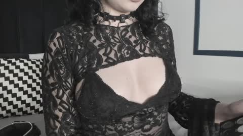 Snapshot of adeelinee chatting on January 2025 07:38:01 PM Ade online show from January 2025 07:38:01 PM