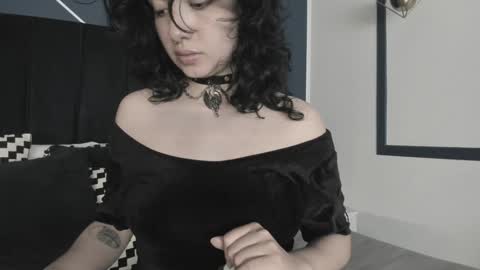 Snapshot of adeelinee chatting on January 2025 07:43:01 PM Ade online show from January 2025 07:43:01 PM