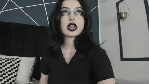 Snapshot of adeelinee chatting on January 2025 10:04:01 PM Ade online show from January 2025 10:04:01 PM