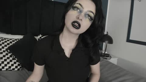 Snapshot of adeelinee chatting on January 2025 01:08:01 AM Ade online show from January 2025 01:08:01 AM