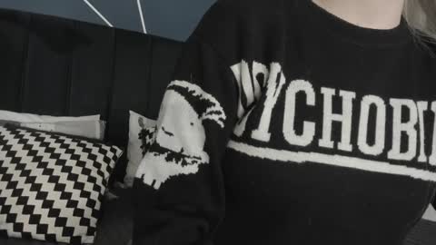 Snapshot of adeelinee chatting on January 2025 07:59:02 PM Ade online show from January 2025 07:59:02 PM