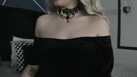 Snapshot of adeelinee chatting on February 2025 07:49:01 PM Ade online show from February 2025 07:49:01 PM