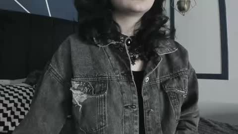 Snapshot of adeelinee chatting on February 2025 11:22:02 PM Ade online show from February 2025 11:22:02 PM