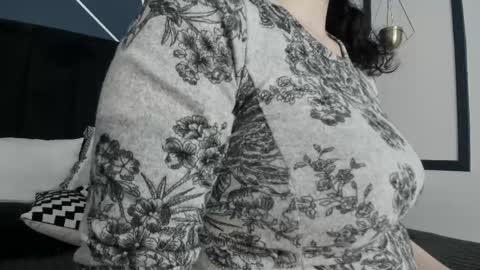 Snapshot of adeelinee chatting on March 2025 07:43:02 PM Ade online show from March 2025 07:43:02 PM