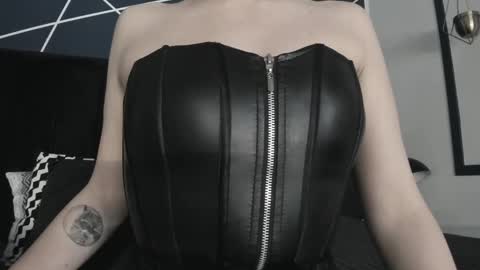 Snapshot of adeelinee chatting on March 2025 08:01:02 PM Ade online show from March 2025 08:01:02 PM