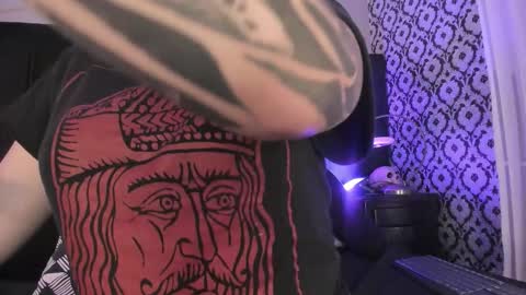 Snapshot of adeelinee chatting on November 2025 07:49:02 PM Ade online show from November 2025 07:49:02 PM