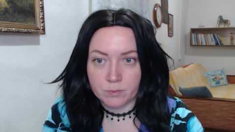 Adel online show from December 2025 01:18:02 PM