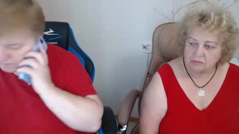 Snapshot of adelandsofia chatting on September 2025 06:26:02 AM AdelAndSofia online show from September 2025 06:26:02 AM