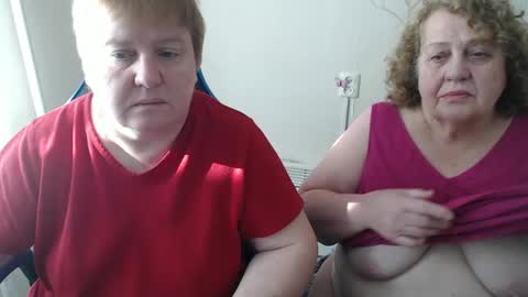 Snapshot of adelandsofia chatting on February 2026 09:35:02 AM AdelAndSofia online show from February 2026 09:35:02 AM