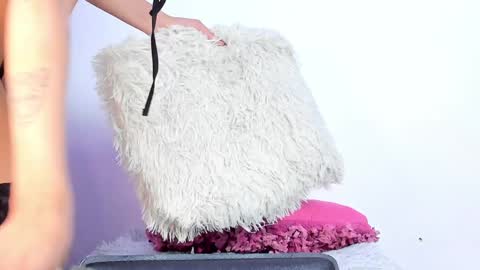 Adela Rangel START Mon to Sat from 3pm - 9pm COL time online show from January 2025 09:02:01 PM