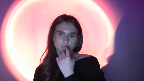 Adele Amore online show from February 2025 06:33:02 PM