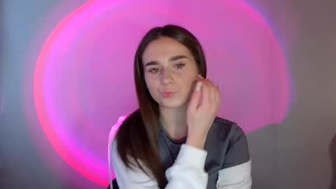 Adele Amore online show from February 2025 02:44:01 PM