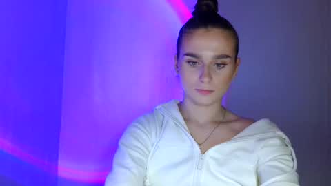 Adele Amore online show from March 2025 05:29:01 PM