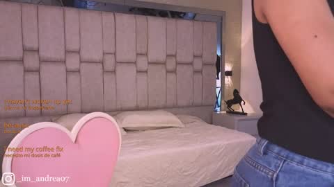 Andrea online show from April 2026 12:32:01 PM