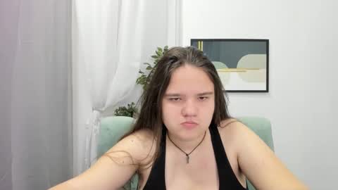 adelecruzz online show from March 2025 01:17:01 PM