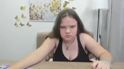 adelecruzz online show from March 2025 04:50:02 PM