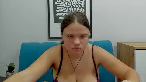 adelecruzz online show from February 2026 01:47:01 PM