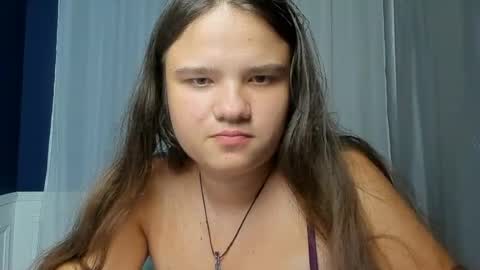 adelecruzz online show from July 2026 12:07:01 PM