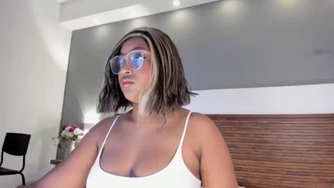 Adele  online show from November 2025 12:16:01 PM