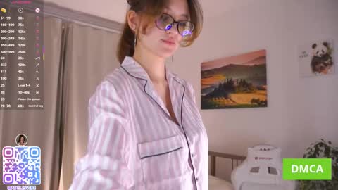 Snapshot of adeles_vibes chatting on November 2025 04:07:02 PM Adele online show from November 2025 04:07:02 PM