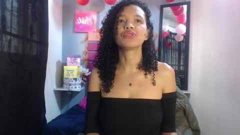 Snapshot of adeleth_blue chatting on September 2025 12:19:01 PM Adeleth online show from September 2025 12:19:01 PM