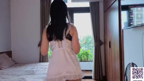 Snapshot of adelia_ntmu chatting on November 2025 01:06:02 AM Adelia online show from November 2025 01:06:02 AM