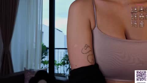 Snapshot of adelia_ntmu chatting on November 2025 01:04:02 AM Adelia online show from November 2025 01:04:02 AM