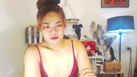 Snapshot of adellahuge22 chatting on December 2025 03:09:02 PM Adellahuge05 online show from December 2025 03:09:02 PM