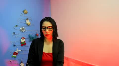 Adelle online show from December 2024 11:18:02 AM