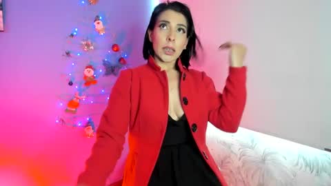 Adelle online show from December 2024 02:32:01 PM