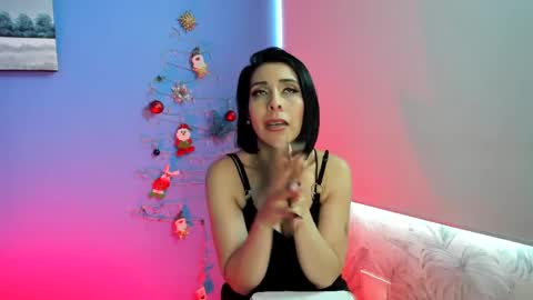 Adelle online show from December 2024 05:18:02 PM