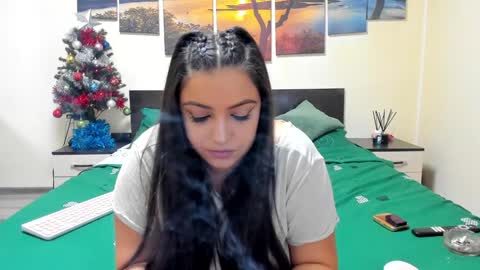 Adellineee online show from December 2024 12:54:01 AM