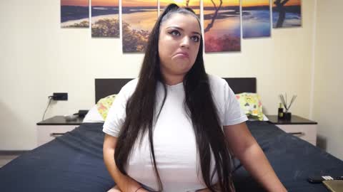 Adellineee online show from January 2025 09:58:01 PM