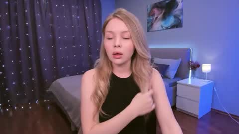 Snapshot of adelllovely chatting on December 2025 11:15:01 AM adelllovely online show from December 2025 11:15:01 AM