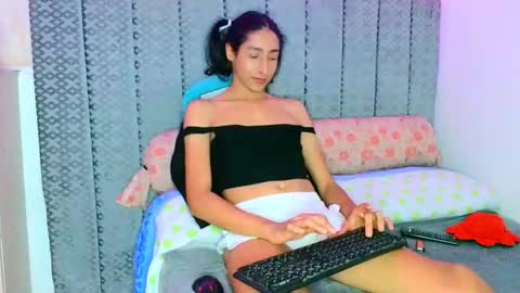 Snapshot of adhara365 chatting on December 2024 01:06:01 AM adhara star 3 online show from December 2024 01:06:01 AM