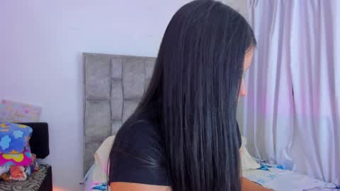   online show from April 2026 03:00:01 PM