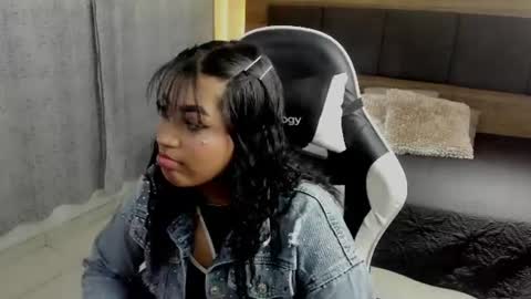 Snapshot of adhara_messy chatting on July 2026 02:02:01 PM ADHARA MESSY online show from July 2026 02:02:01 PM