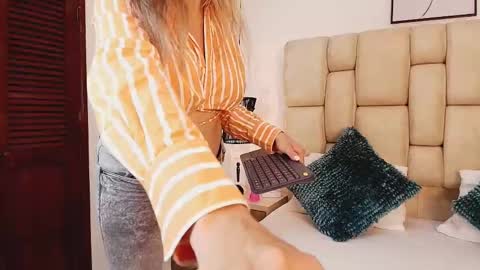 AdharaSmithh online show from March 2025 05:18:01 PM