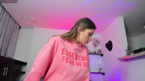 Snapshot of adhhaaraaa_ chatting on March 2025 09:06:02 AM Adhara guys here I am online days ending in even numberl I wait for you. online show from March 2025 09:06:02 AM